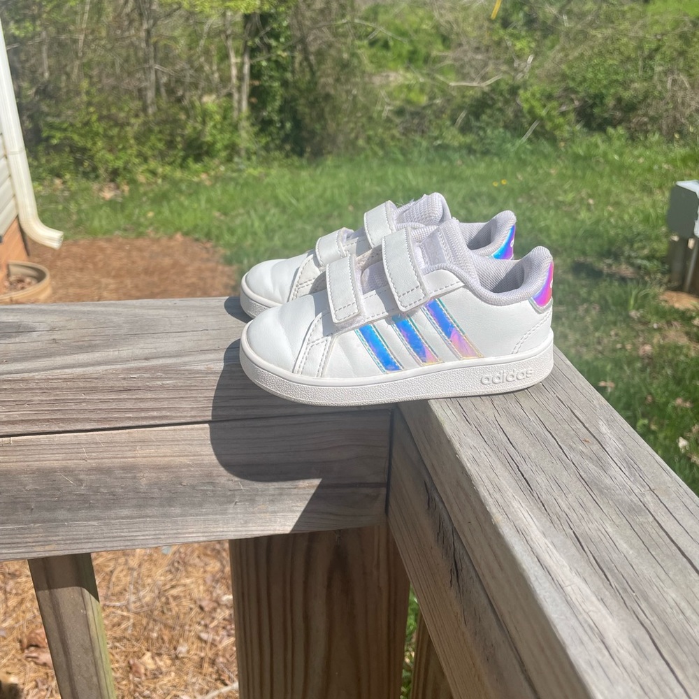 Infant/Toddler Adidas Grand Court white holographic size 7